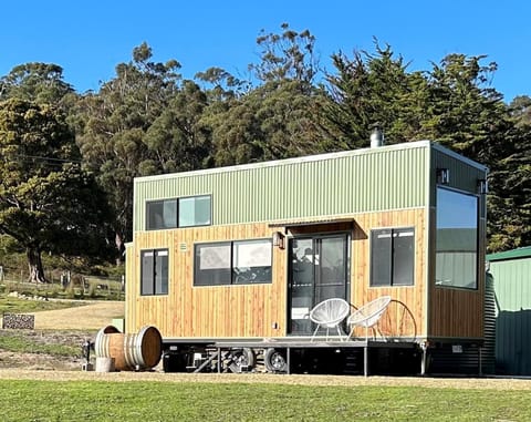 Property building, Hot Tub