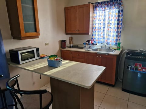 Beautiful 1-Bed House in Old Harbour gated House in Saint Catherine Parish