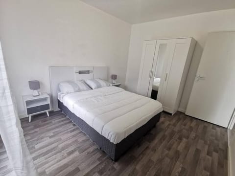 Joli Appartement +Jardin privé Apartamento in Cergy