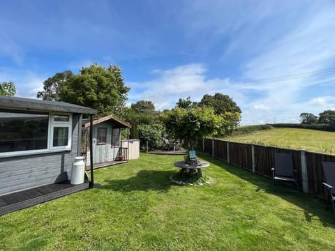 Tumbleweed 2 Apartment in Purbeck District