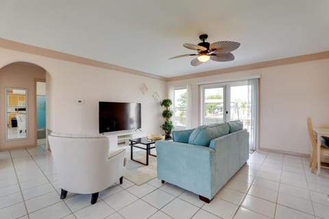 Pet-Friendly Port Charlotte Home with Canal Access! Maison in Port Charlotte
