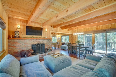 Serene Cabin Rental Near Lake Arrowhead Village! Haus in Lake Arrowhead