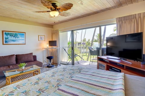Sunny Waianae Condo with Ocean View! Condo in Oahu