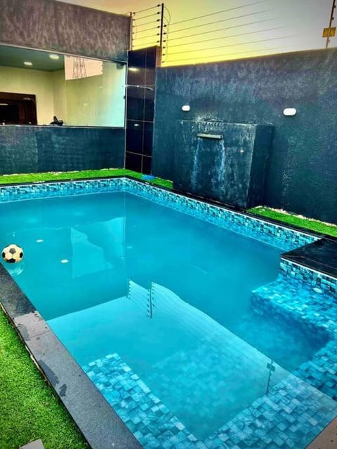 Linda casa c/ Piscina House in Foz do Iguaçu