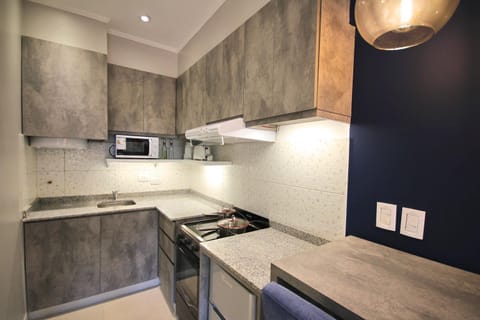 Kitchen or kitchenette, minibar, oven, pet friendly, toaster