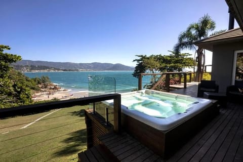 Natural landscape, Hot Tub, Balcony/Terrace, Mountain view, Sea view