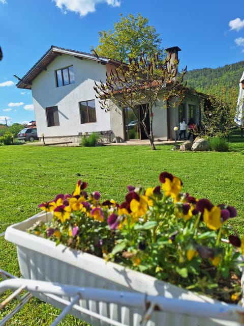 Къща за гости Ореха Villa in Gabrovo, Bulgaria