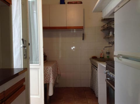 Kitchen or kitchenette, Communal kitchen