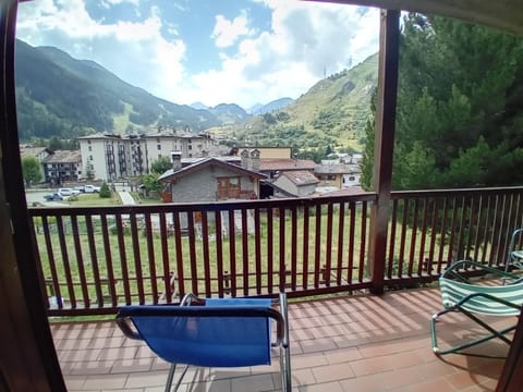 Spring, Day, Natural landscape, View (from property/room), Balcony/Terrace, Mountain view