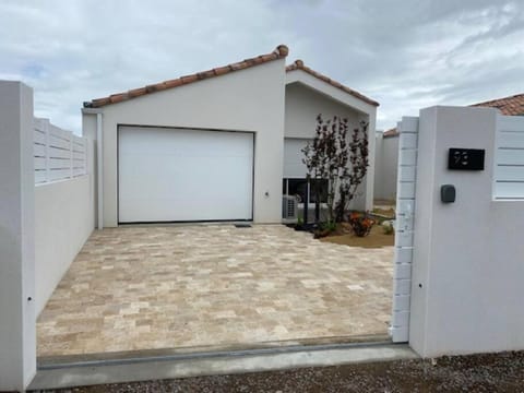 Maison neuve zone coulée verte menant a l'océan House in Saint-Gilles-Croix-de-Vie