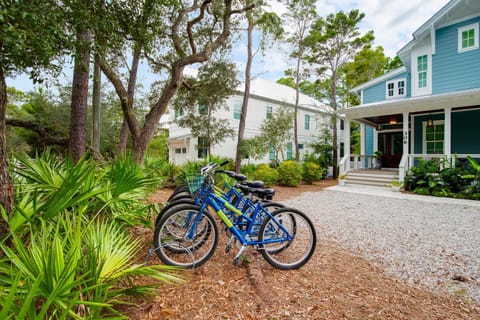 Private Pool - Walk to Seaside - Walk to the Beach - Bikes - Ping Pong House in Seaside