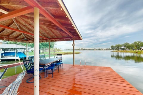 Life is Better at the Lake House in Granbury