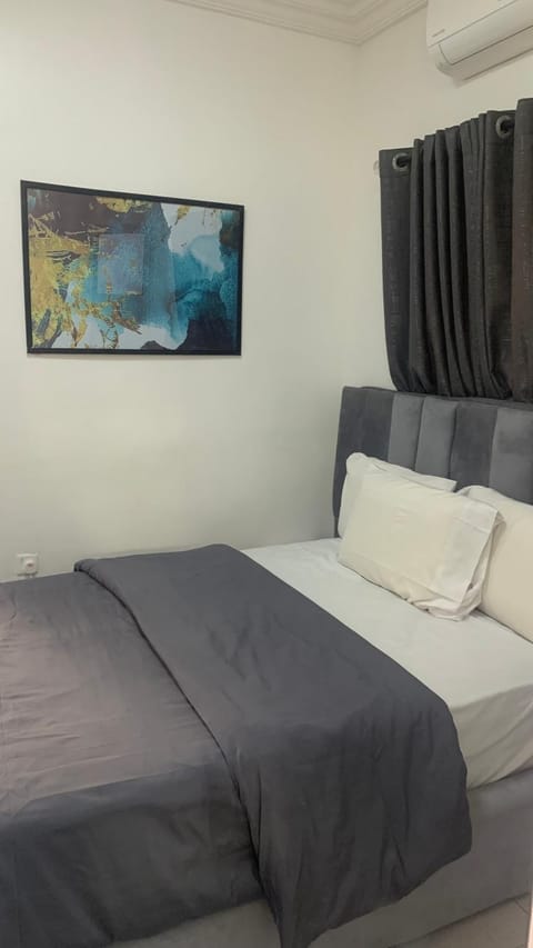 Lovely 1 bedroom apartment Condo in Lagos