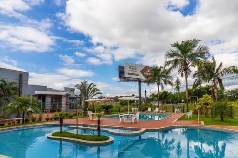 Property building, Day, Garden, Garden view, Pool view, Swimming pool