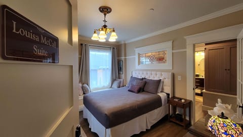Redtail Inn - 3 Suites Sleeps Up To 12 Maison in Ashland