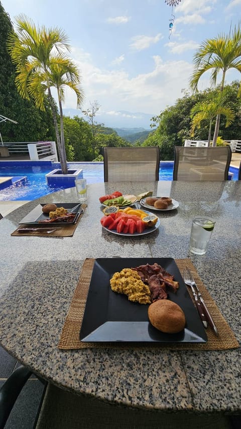 Dining area, Swimming pool