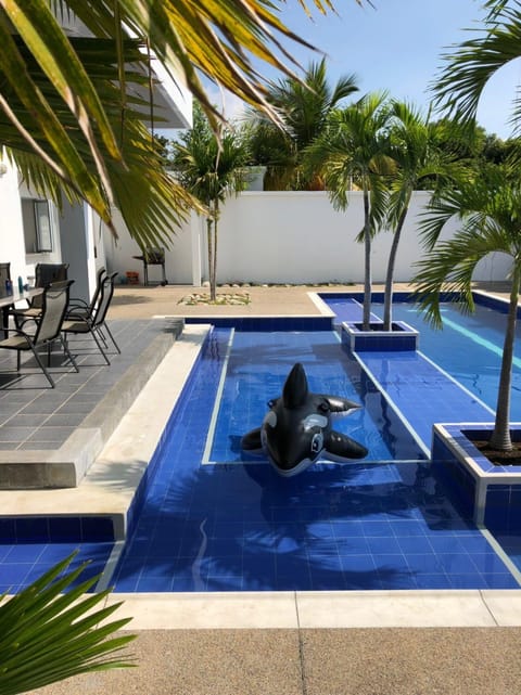 Balcony/Terrace, Swimming pool