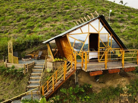 MACA GLAMPING Campeggio /
resort per camper in Calima