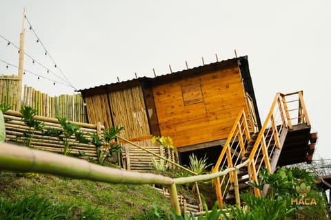 MACA GLAMPING Campeggio /
resort per camper in Calima