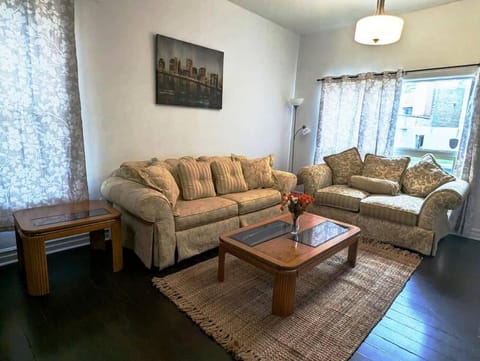 Country Style living chatham Condo in Chatham-Kent
