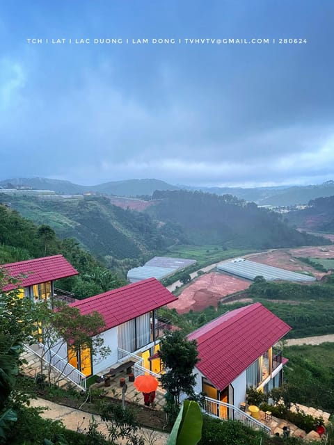 Property building, Day, Natural landscape, Bird's eye view, Mountain view, River view