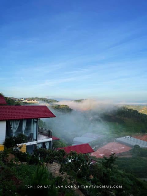 Property building, Nearby landmark, Day, Natural landscape, Mountain view