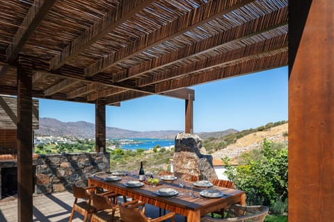 BBQ facilities, Dining area, Sea view