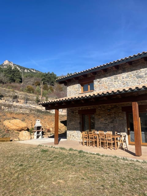 Casa de les Escoles, Espinalbet - ALBERGA Chalet in Berguedà