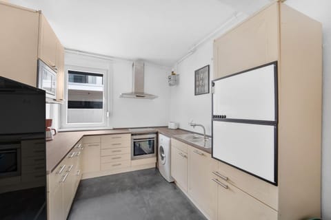 Kitchen or kitchenette, dishwasher, minibar, pet friendly, stove, toaster