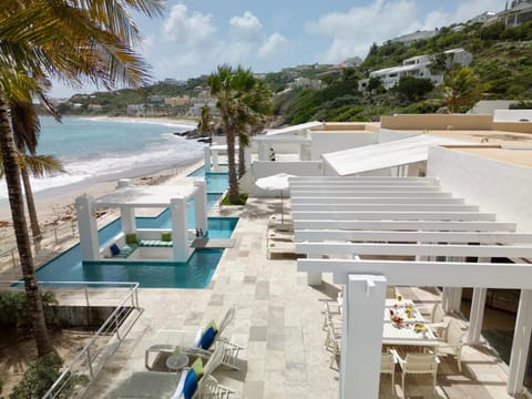 Oceanfront 5-Stars Starfish Villa, Dawn Beach, Private Pool, Secured, Concierge Chalet in Sint Maarten