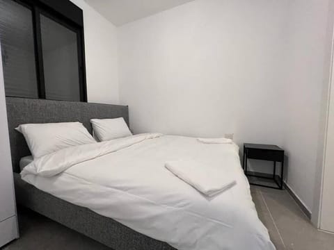 Menahem Arber 5 Bedrooms Condo in Tel Aviv-Yafo