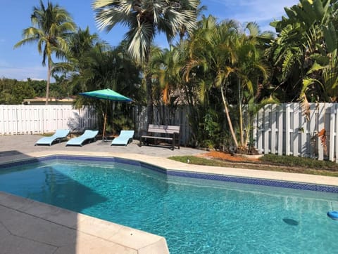 2 Fabulous Villas 4 Minutes From the Beach Haus in Pompano Beach