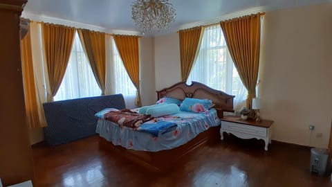 Vila Dinar Mountain View - Cantik Villa in Parongpong