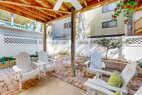 Oak Terrace House in Saint Simons Island