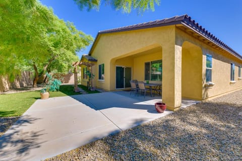 Spacious Chandler Home about 7 Mi to Downtown! House in Gilbert
