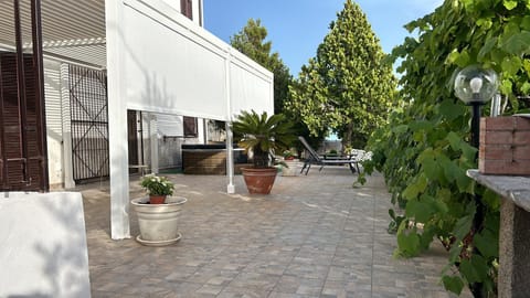 VILLA LOREN Bed and Breakfast in Praia A Mare