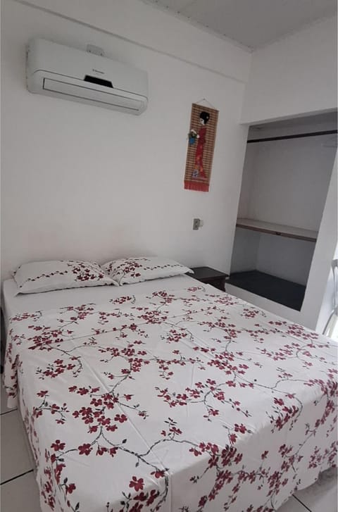 Bed, Photo of the whole room, Bedroom, air conditioner