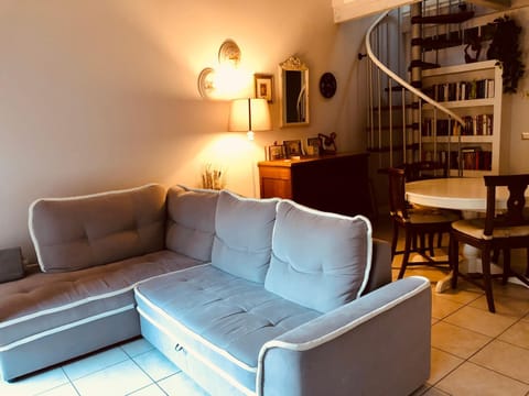 Seating area
