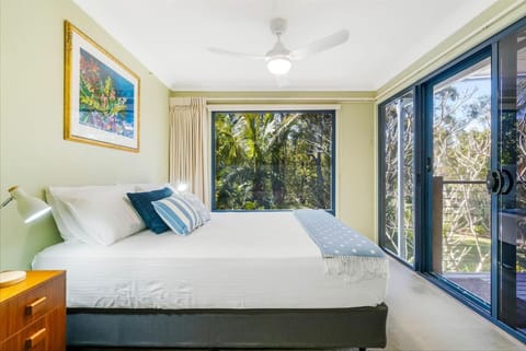 Tamarind Cabin - A Leafy Coastal Retreat Maison in Tweed Heads