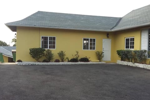 1 BDR Apt #5 at Ramparts Near Sangster Airport Condo in Montego Bay