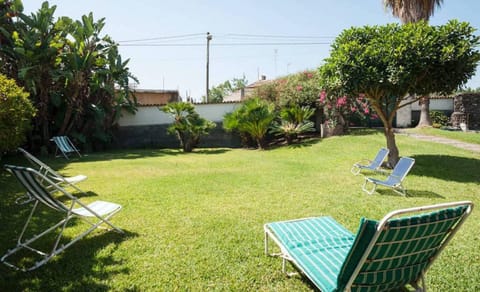 Villa in east Sicily with large garden between Etna and sea Taormina 20 min Villa in Acireale