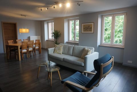 Living room, Dining area