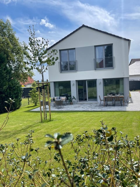 Property building, Garden, Garden view