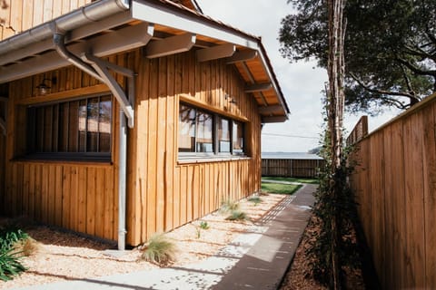 Property building, Spring, Day, Garden, Garden view