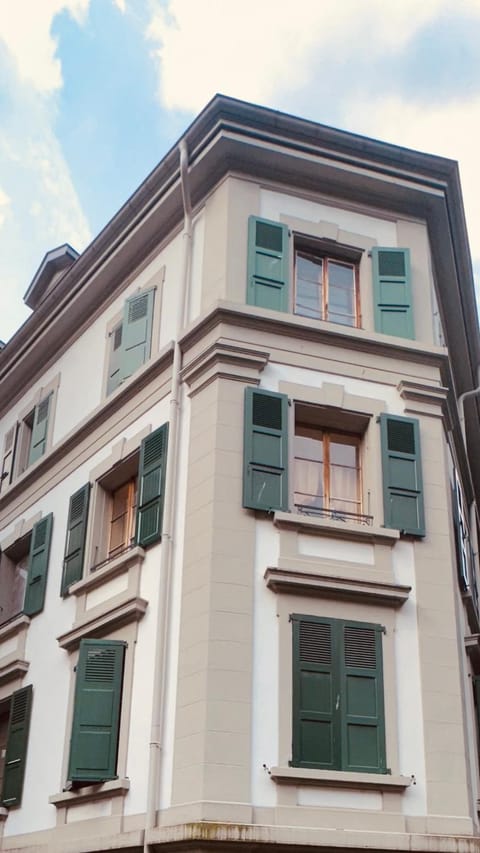 Property building, Day