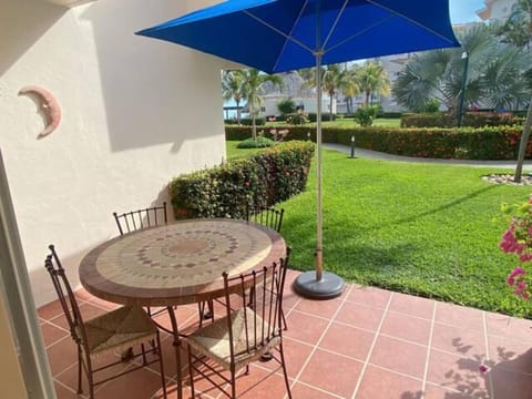 Balcony/Terrace, Seating area, Garden view