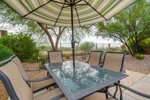 Anthem Home with Private Patio and Golf Course Views! Casa in Anthem