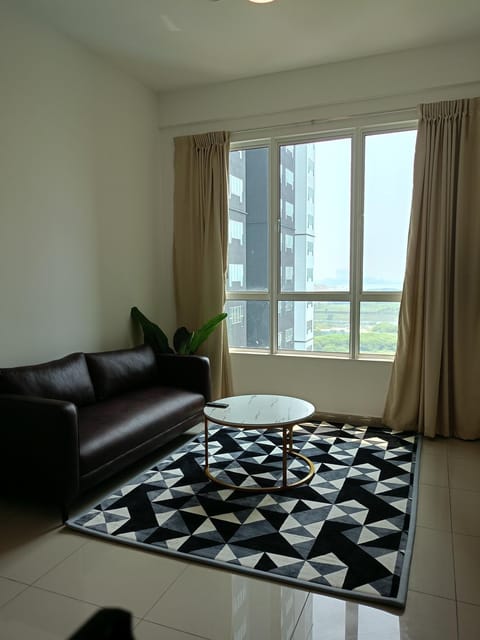 AmberCove - Pool /Sea View - 4~6Pax Apartment in Malacca