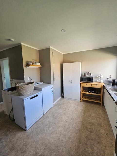 Kitchen or kitchenette, dishwasher, minibar, pet friendly