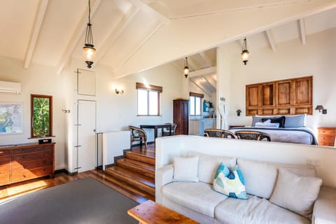 The Loft at Cypress Ridge Estate Bed and Breakfast in Auckland Region